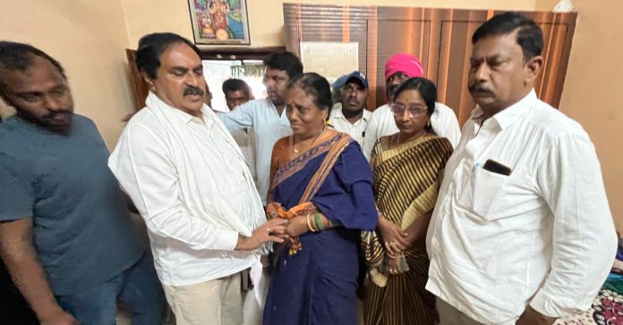 Former minister visits victim's families