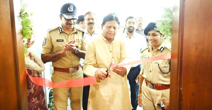 పోలీస్ సేవలను సులభతరం చేస్తాం