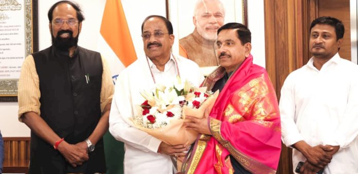 ధాన్యం కొనుగోలు లక్ష్యాన్ని పెంచండి