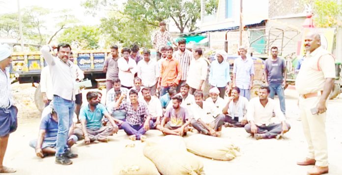 రైతుల జీవితాలతో చెలగాటమా..?