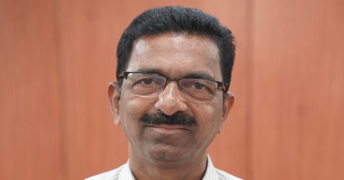 ‘ఊహల వేదిక’పై నిలిచిన వాస్తవ శిల్పం