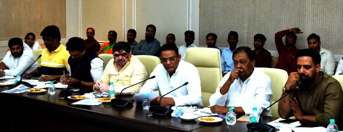 మైనార్టీ యువతకు సమాన అవకాశాలు కల్పించడమే ప్రభుత్వ లక్ష్యం