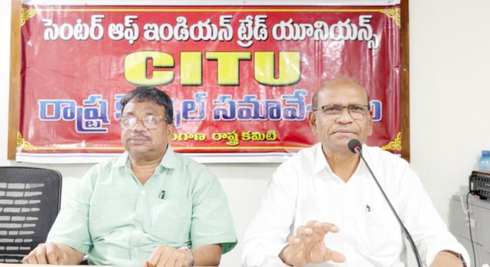 రాష్ట్ర ప్రభుత్వం వెంటనే పరిష్కరించాలి