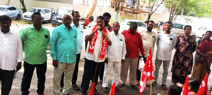 మున్సిపల్ కార్మికులకు రూ.26వేల వేతనమివ్వాలి