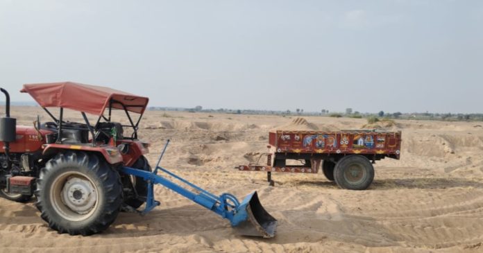 తాడిచెర్లలో ఆగని అక్రమ ఇసుక దందా