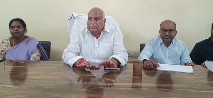 Undertake construction of Panadi roads under employment guarantee