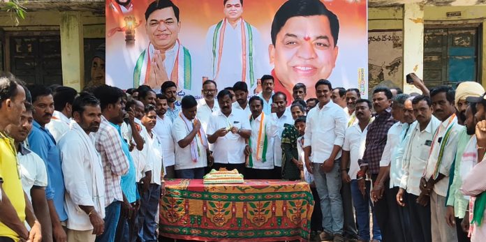 ఘనంగా ఎంపీ బలరాం నాయక్ జన్మదిన వేడుకలు