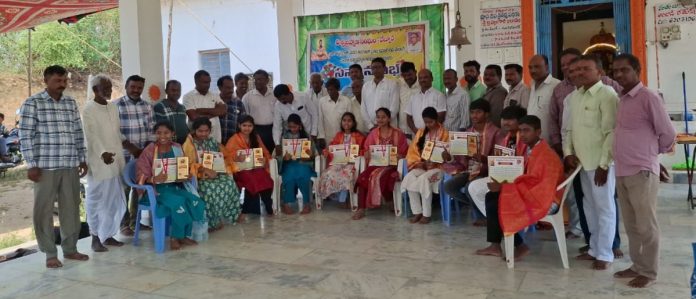 ప్రతిభ కనబరచిన విద్యార్థులకు సన్మానం