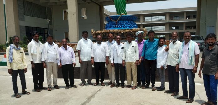 సీతారాంపురం నిధుల దుర్వినియోగంపై కలెక్టర్కు ఫిర్యాదు