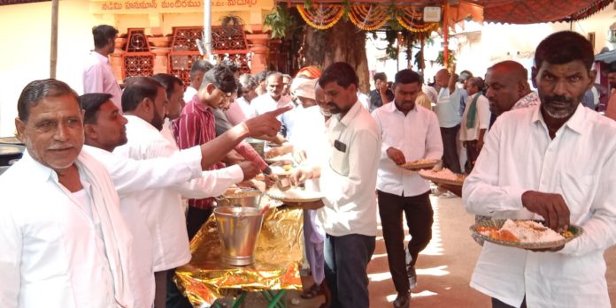 వర్షం కోసం గ్రామదేవతలకు జలాభిషేకం