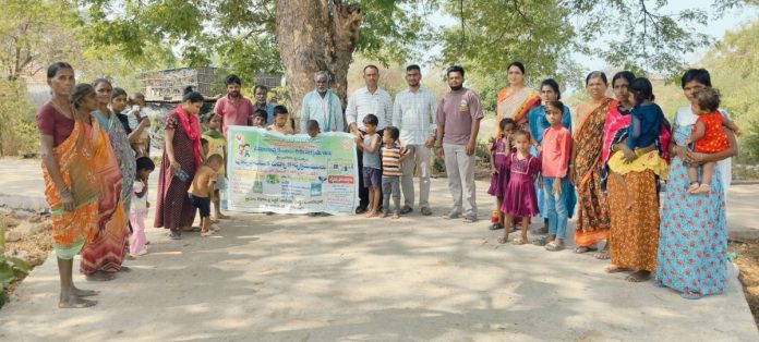 మూడేళ్లు దాటిన చిన్నారులను అంగన్వాడీల్లో చేర్పించాలి