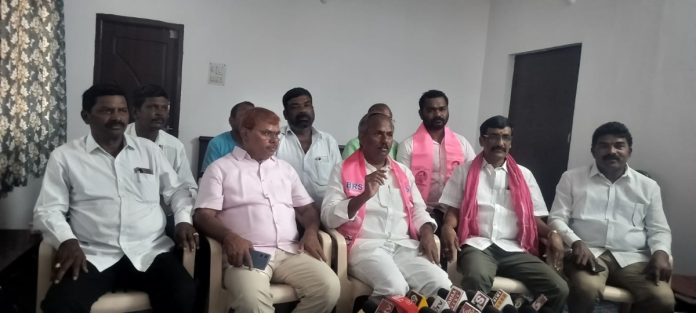 కాంగ్రెస్ ప్రజలకిచ్చిన హామీలను అమలు చేయాలి