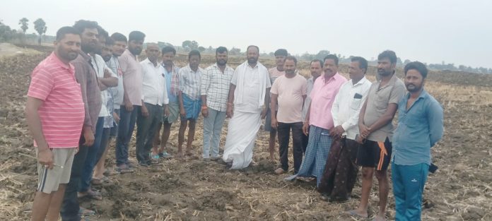 ఆంజనేయుడి గుడి నిర్మాణానికి పిఏసిఎస్ చైర్మన్ భూ విరాళం