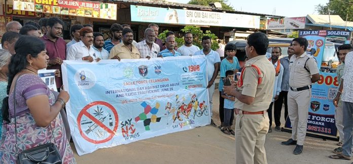 Youth and students should not become addicted to drugs.