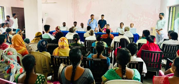 The Congress government's goal is to transform villages into hut-free settlements.