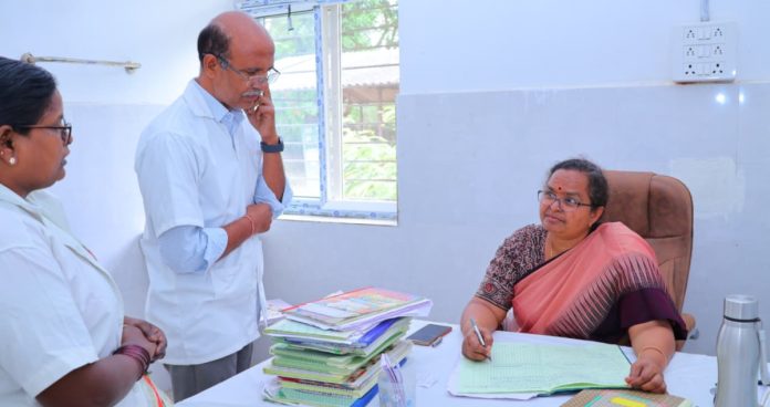 Strict action if doctors are not available to the public: Collector