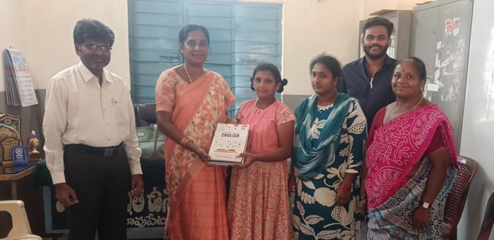 చేరిన రోజే విద్యార్థులకు పుస్తకాలు అందిస్తాం: హెచ్ఎం హరిత