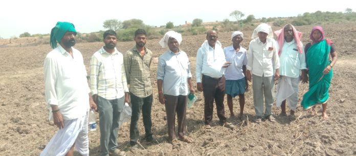 పొలాల్లో గెట్లను తొలగించిన వ్యక్తిపై చర్యలు తీసుకోవాలి