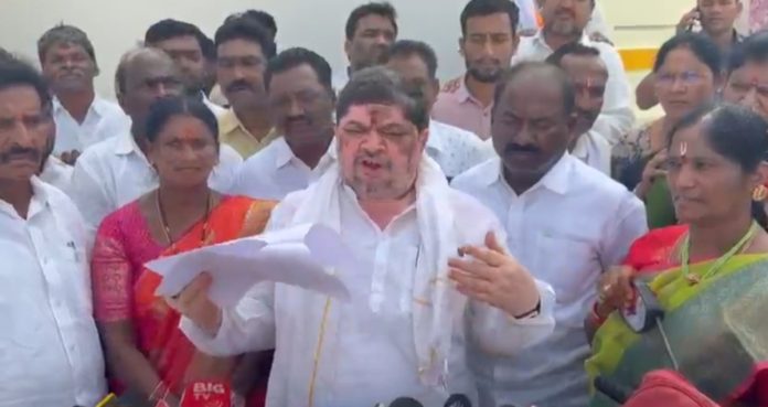 The Centre must take responsibility for fertilizers.