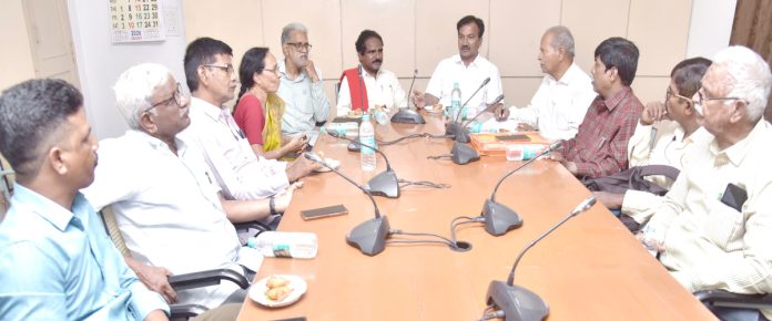 హైదరాబాద్లో కాన్సులేట్ రోడ్డుకు ట్రంప్ పేరు పెట్టొద్దు