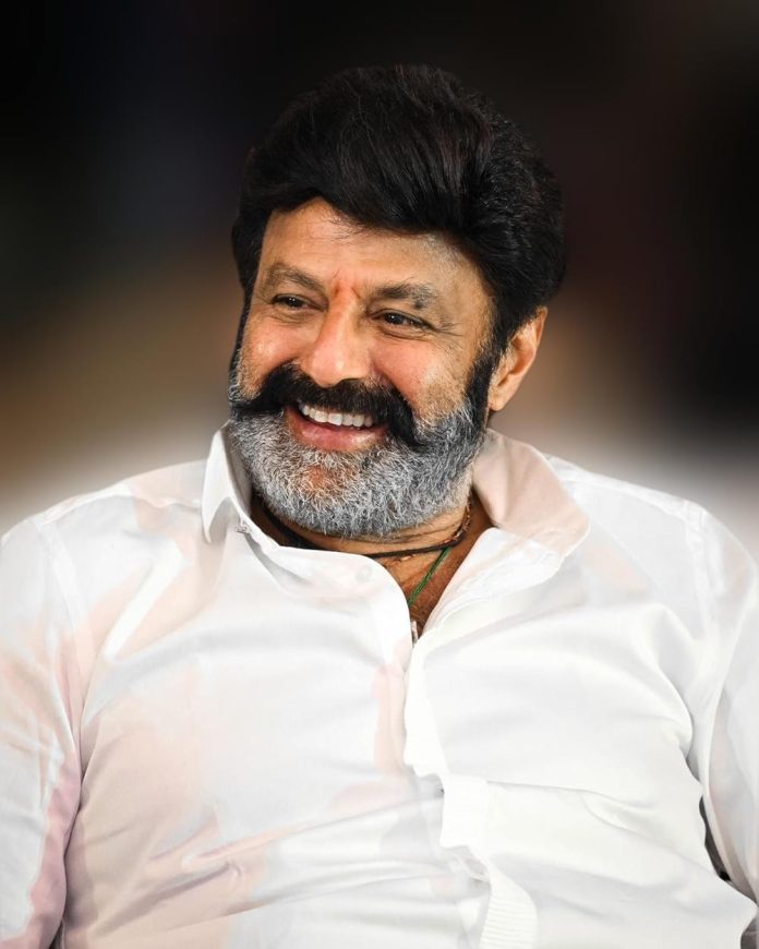 అభిమానులకు పుట్టినరోజు కానుక