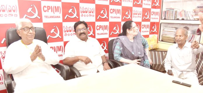 ఎంబీ భవన్కు మాణిక్ సర్కార్
