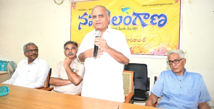 వినోదం ముసుగులో నిజం కనుమరుగు