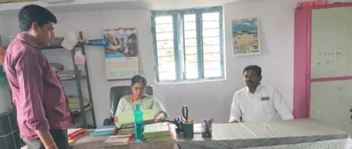 పారిశుద్యంపై ఎప్పటికప్పుడు చర్యలు చేపట్టాలి: డీపీఓ