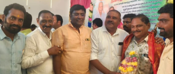 Satyanarayana Reddy as Madnoor MPDO