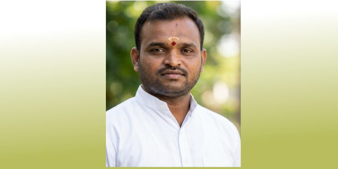 ఆలేరు పట్టణంలో పేరుకుపోయిన సమస్యలు పరిష్కరించండి