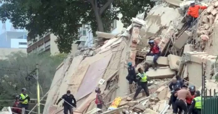 Venezuela earthquake: Death toll rises to 589