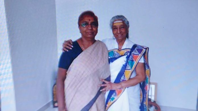 విద్యారంగంలో ఆదర్శమూర్తి పామర్తి పద్మావతి