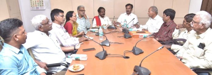 హైదరాబాద్లో కాన్సులేట్ రోడ్డుకు ట్రంప్ పేరు పెట్టొద్దు