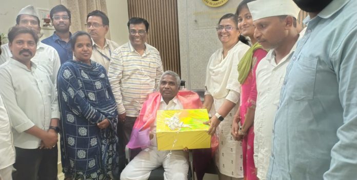 Grand farewell to District Principal Judge Varaprasad