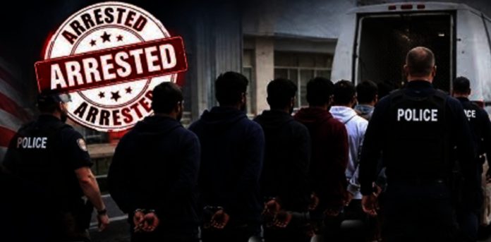 అమెరికాలో 30 మంది భారతీయుల అరెస్టు