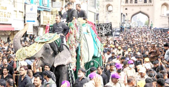 Procession of Bibi-ka-Alam on a howdah.