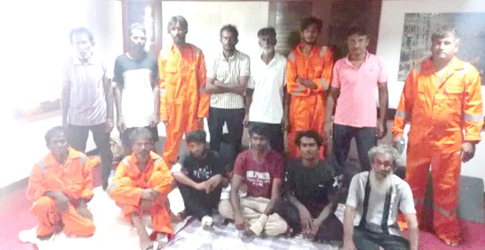 ఒమన్ తీరంలోభారత్ నౌకకు ప్రమాదం