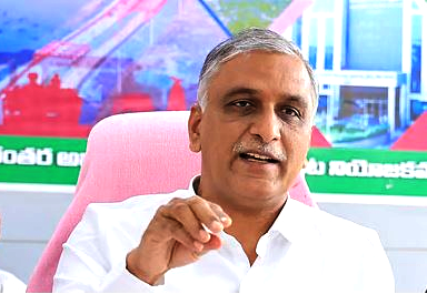 అంగన్వాడీలకు జీతాలు చెల్లించండి