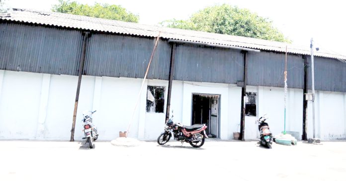 కూపీ లాగితే డొంక కదులుతోంది