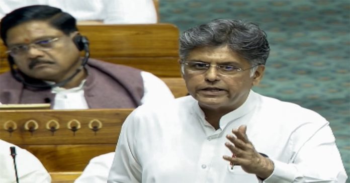 గ్యాస్ ధరలు పెంపు..కాంగ్రెస్ ఎంపీ విమర్శలు