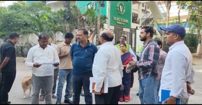 MMC Commissioner Vinay Krishna Reddy orders officials to improve rainwater drainage.