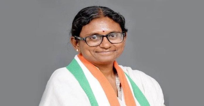 కేంద్ర ఎన్నికల సంఘానికి కాంగ్రెస్ ఫిర్యాదు