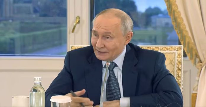 India is a great democracy: Vladimir Putin