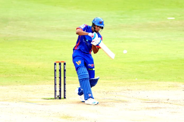 తనయ్ ఆల్రౌండ్ షో