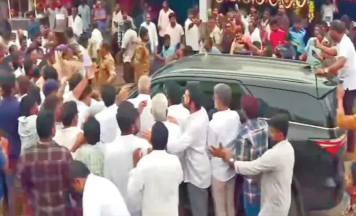 Tension in Undavalli, AP