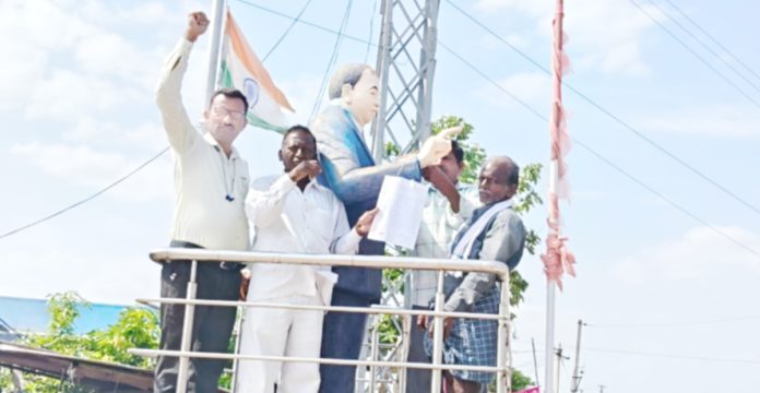 అంబేద్కరా..ప్రభుత్వ భూమిని కాపాడయ్యా!