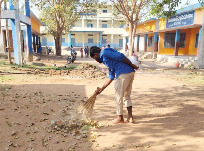 పేరు మారినా…బతుకు మారని ‘స్వచ్ఛ’ కార్మికులు