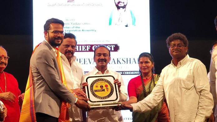 డాక్టర్ శరత్ గంగిశెట్టికి జీవన్ రక్షక్ అవార్డు ప్రదానం