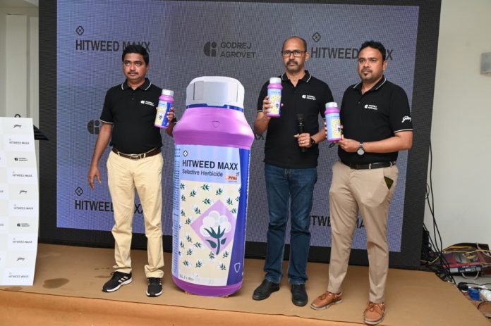 కలుపు నియంత్రణకు గోద్రేజ్ ఆగ్రోవెట్ వారి హిట్వీడ్ మ్యాక్స్ సహాయం