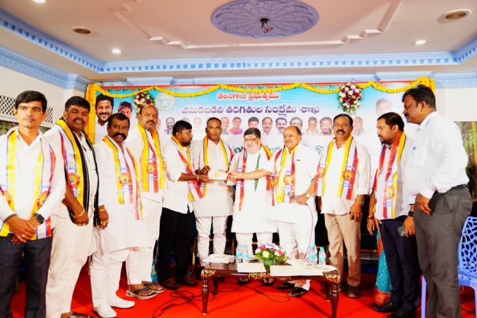 మహనీయులు ఆశయాలకనుగుణంగా అభివృద్ధి